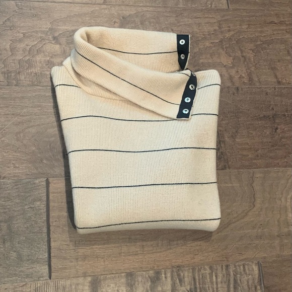 Women Tristan Sweater - Picture 2 of 5